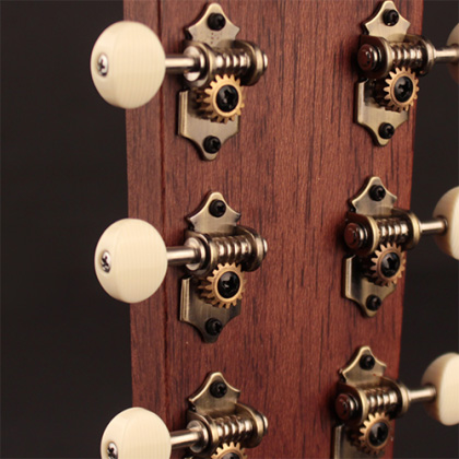 Cort 100SS Vintage Style Machine Heads