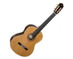 Admira A8 Classical Guitar